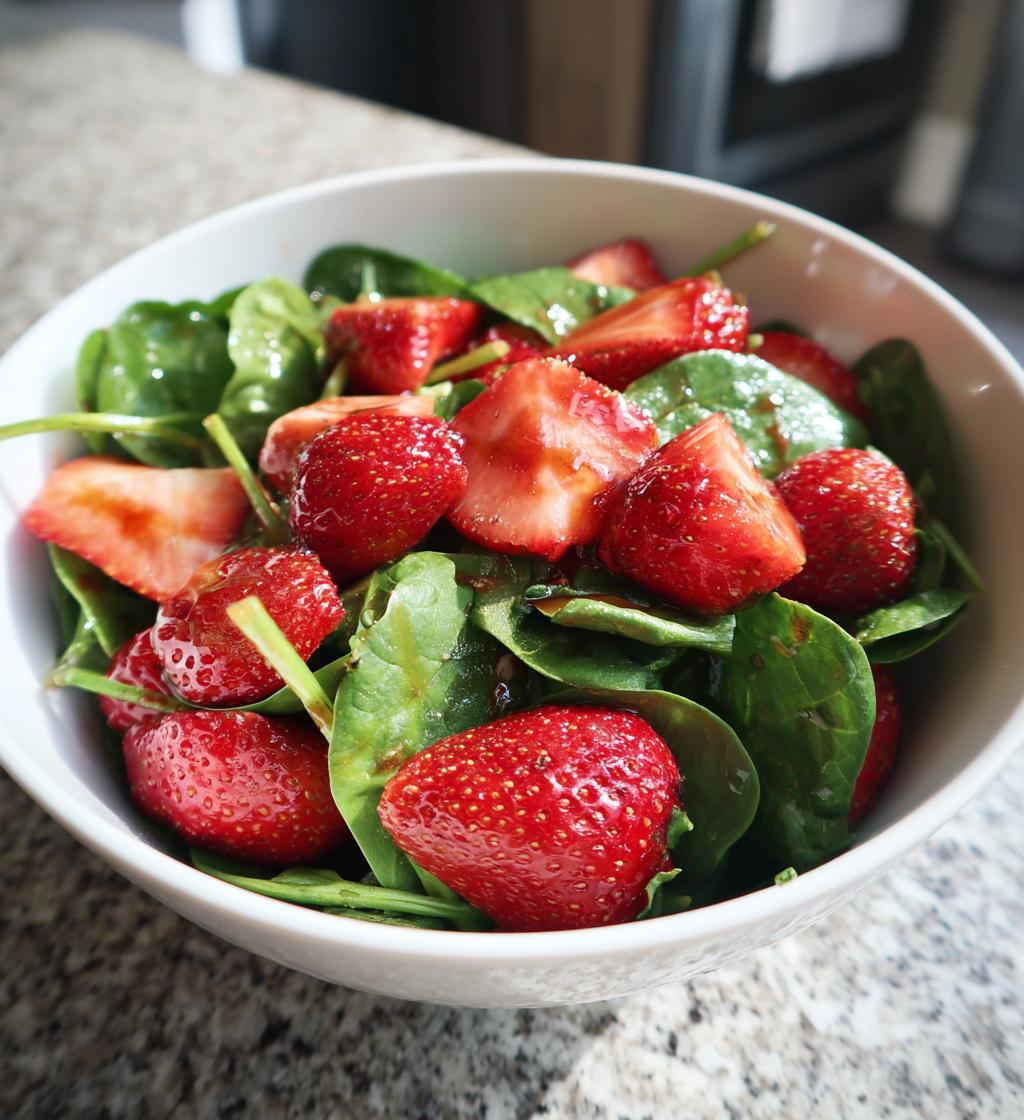 Strawberry Spinach Salad with Balsamic - Quick and Deliciously Fresh