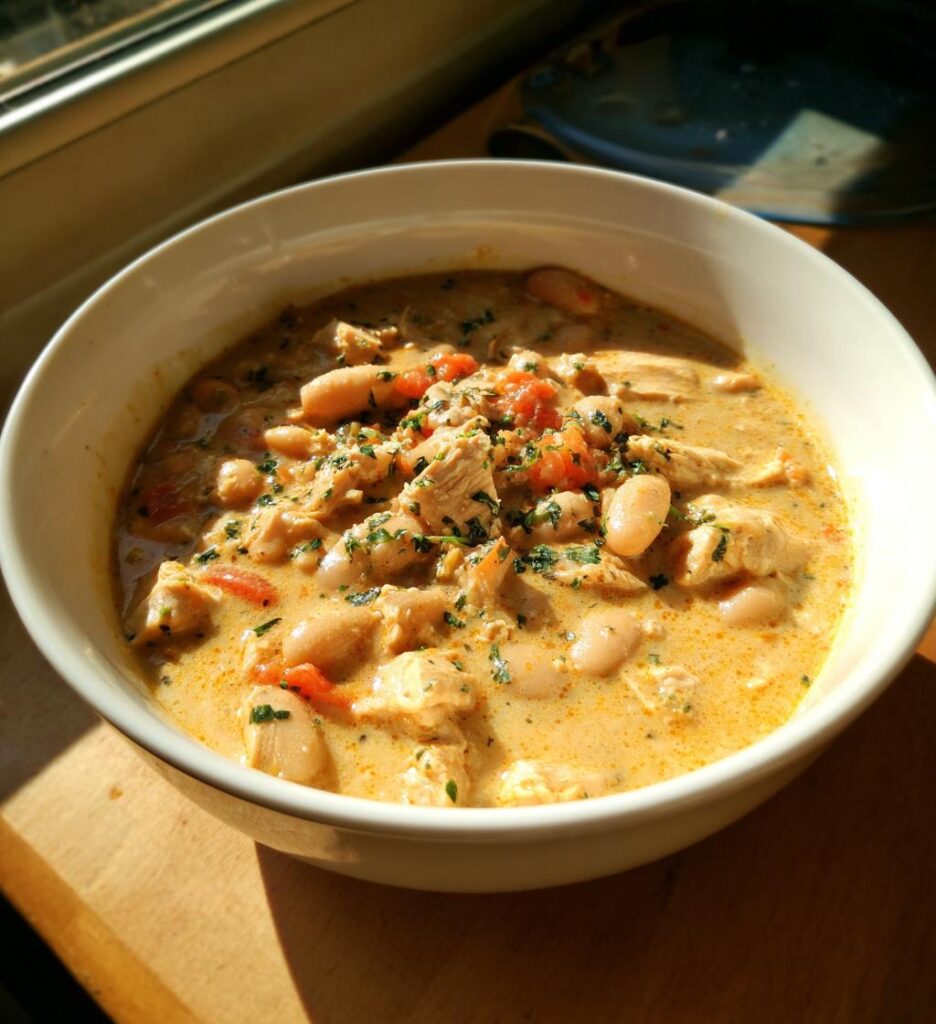 slow cooker white bean chicken chili